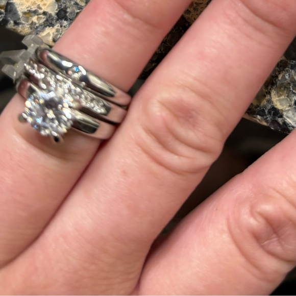 Past Present Future Diamond RING.   MEDIUM - Picture 6 of 8